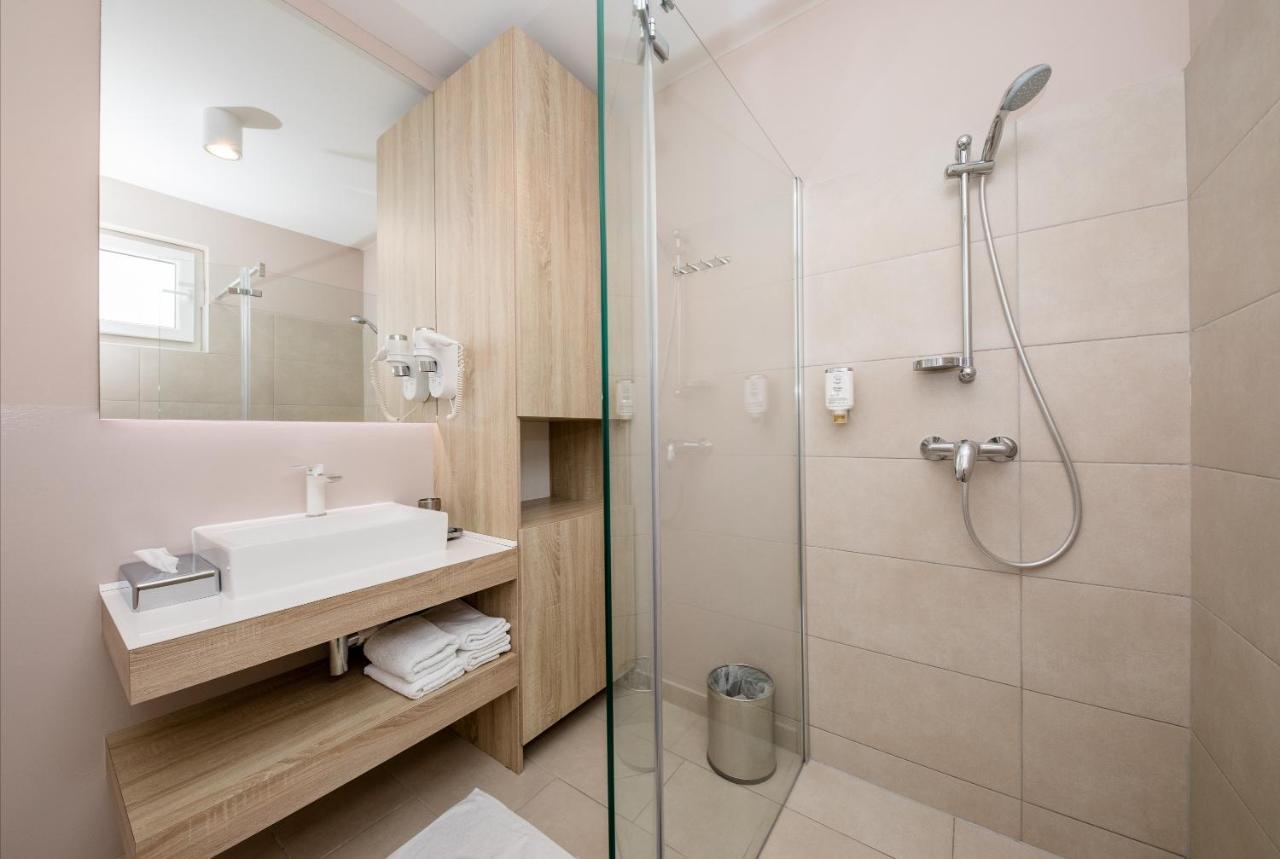 B&B Vila Sabbia Lopar Buitenkant foto